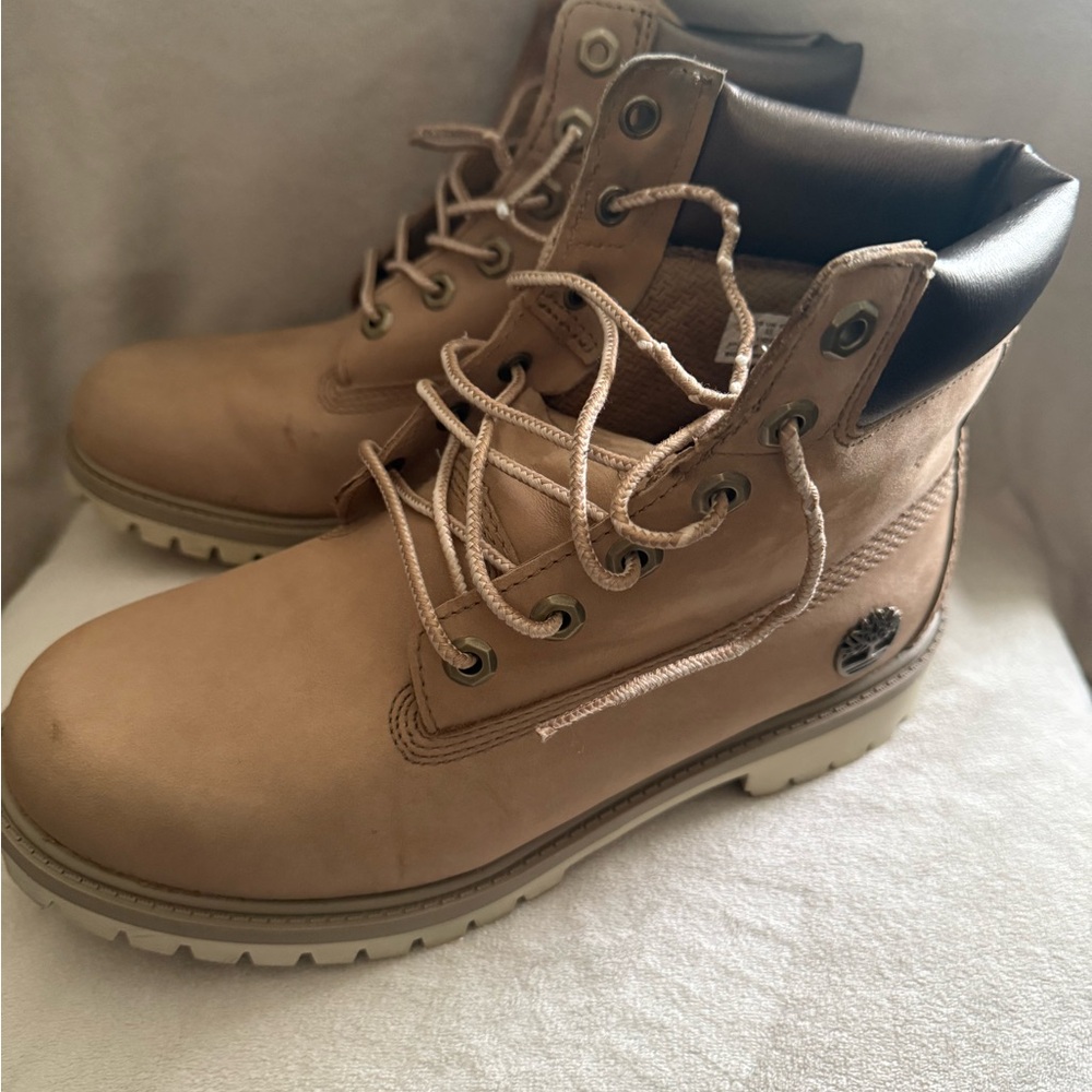 Timberland Women's Tan Leather Boots